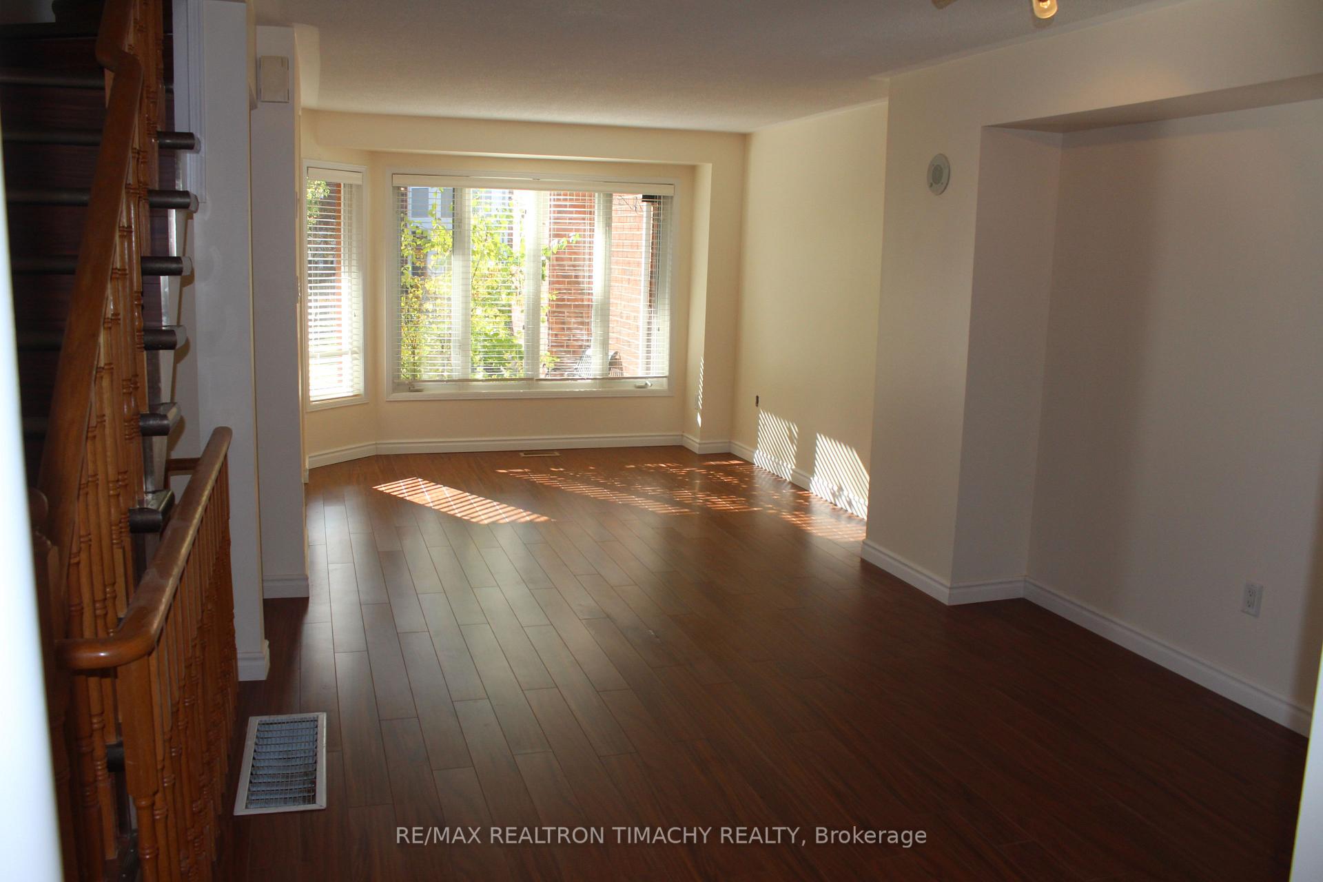Photo 6 of Unit 33A, 18 Clark Avenue W, Vaughan, Crestwood-Springfarm-Yorkhill — HOMEH