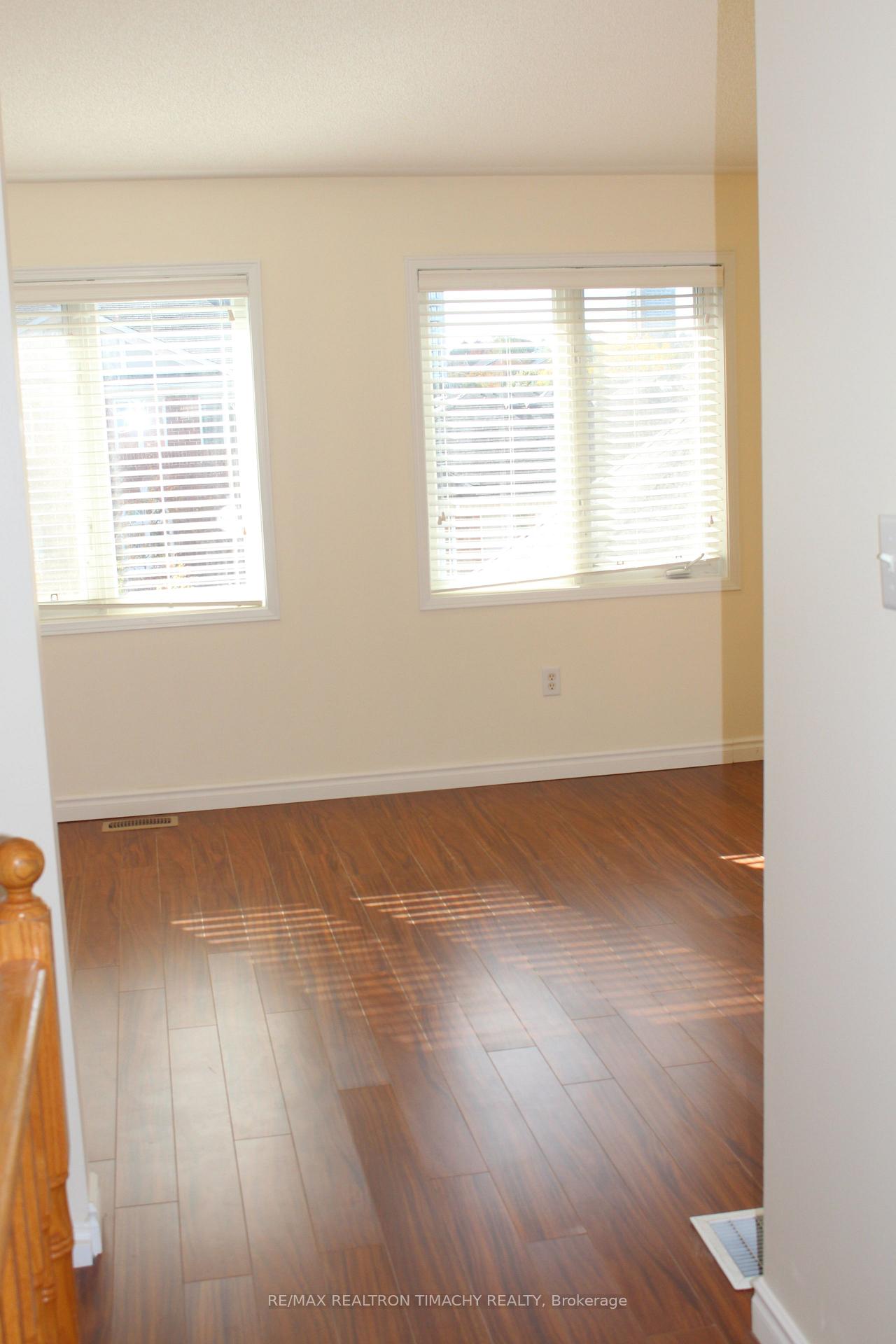 Photo 19 of Unit 33A, 18 Clark Avenue W, Vaughan, Crestwood-Springfarm-Yorkhill — HOMEH