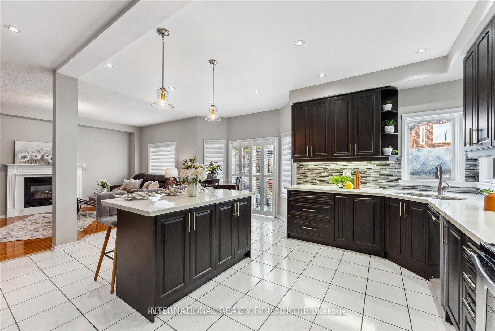 Photo 3 of 23 Morden Crescent, Ajax, Central West — HOMEH