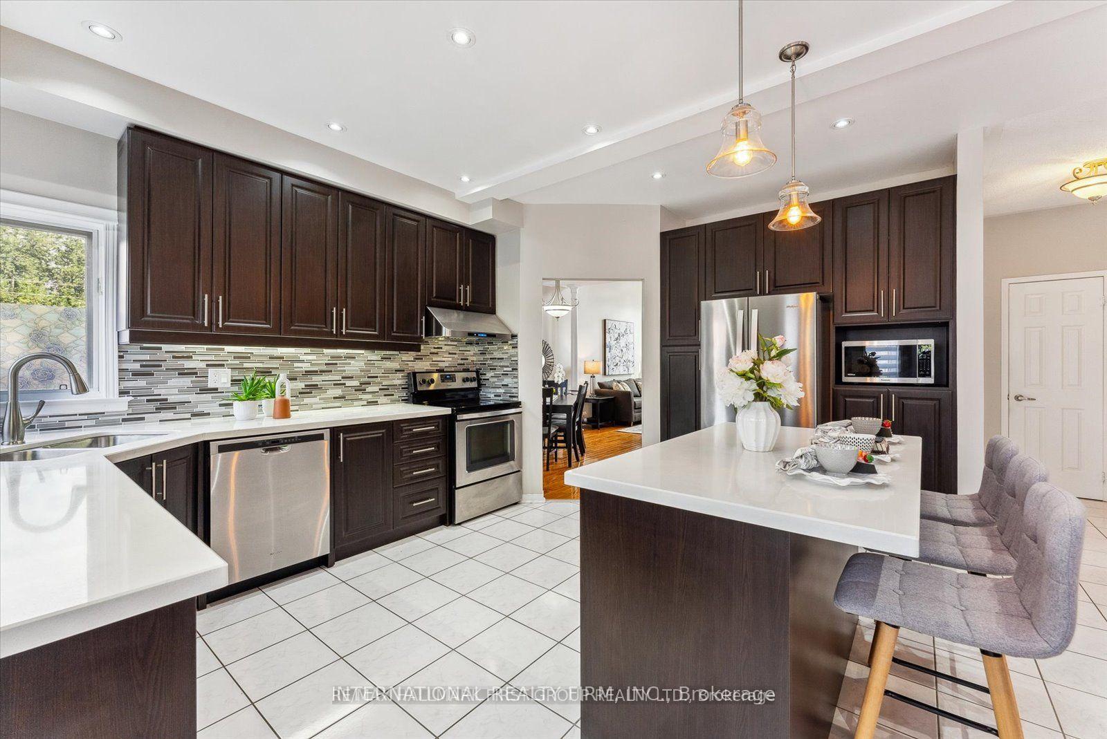 Photo 5 of 23 Morden Crescent, Ajax, Central West — HOMEH