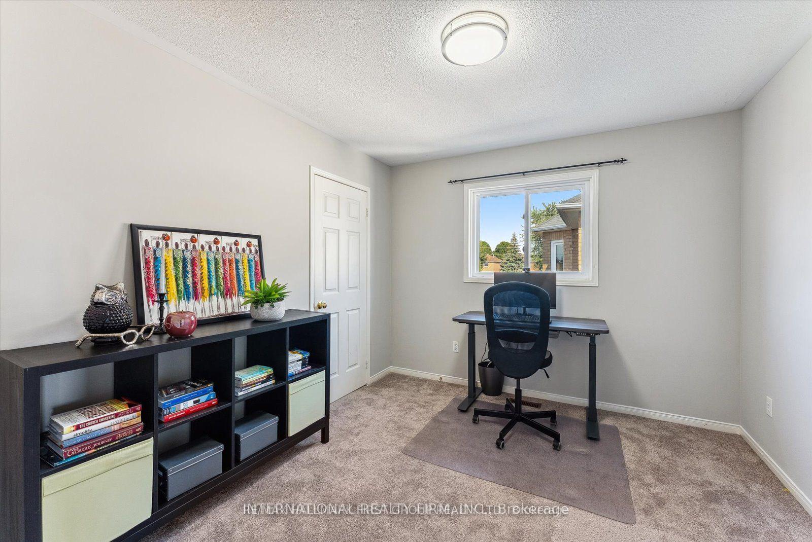 Photo 12 of 23 Morden Crescent, Ajax, Central West — HOMEH