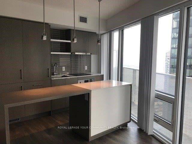 Photo 5 of Unit 3702, 88 Harbour Street, Toronto, Waterfront Communities — HOMEH