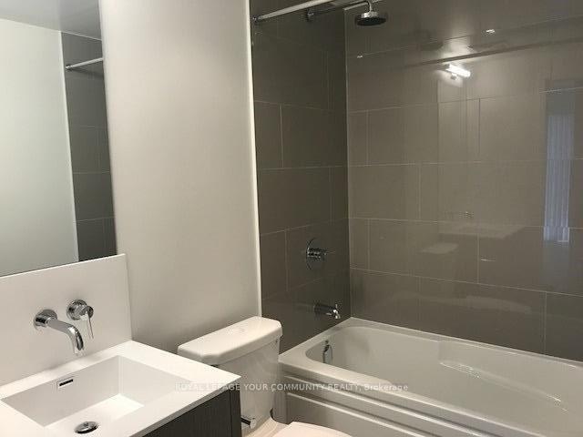 Photo 10 of Unit 3702, 88 Harbour Street, Toronto, Waterfront Communities — HOMEH