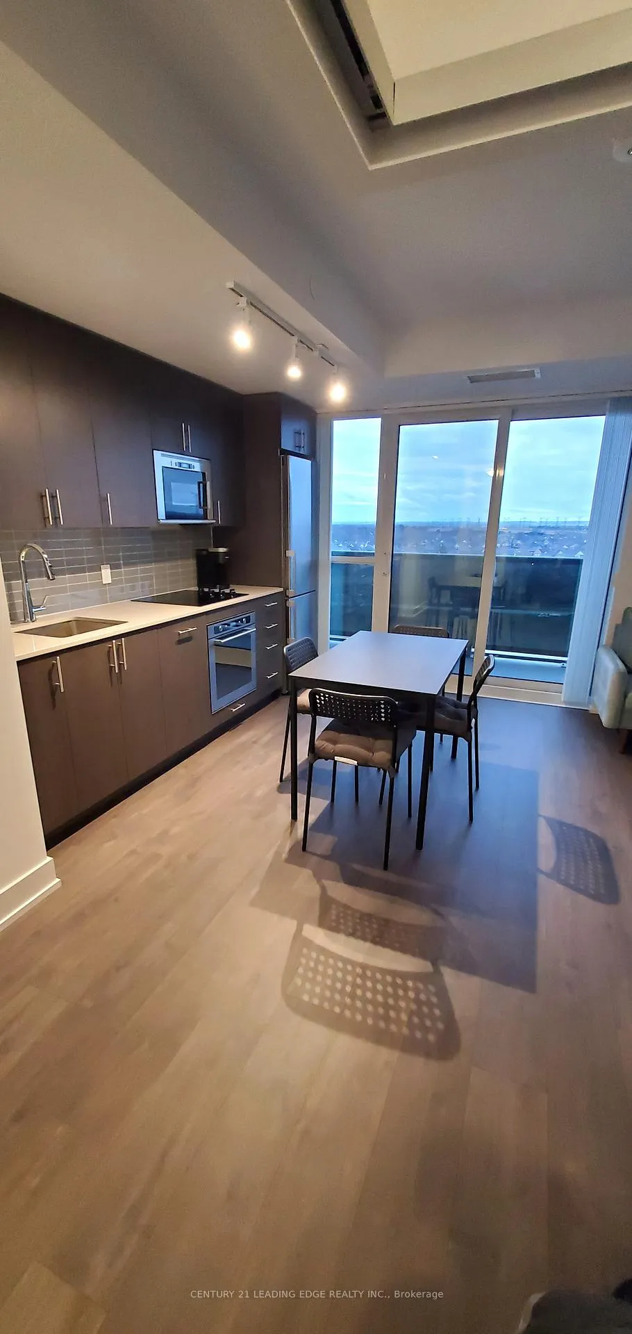 Photo 5 of Unit 921, 2550 Simcoe Street N, Oshawa, Windfields — HOMEH