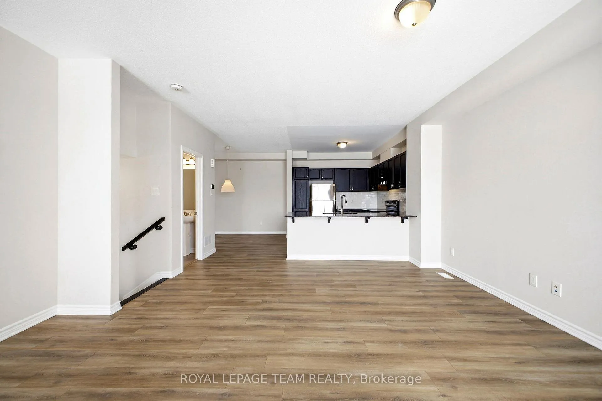 Photo 5 of 362 Aphelion Crescent, Ottawa, Barrhaven - Half Moon Bay — HOMEH