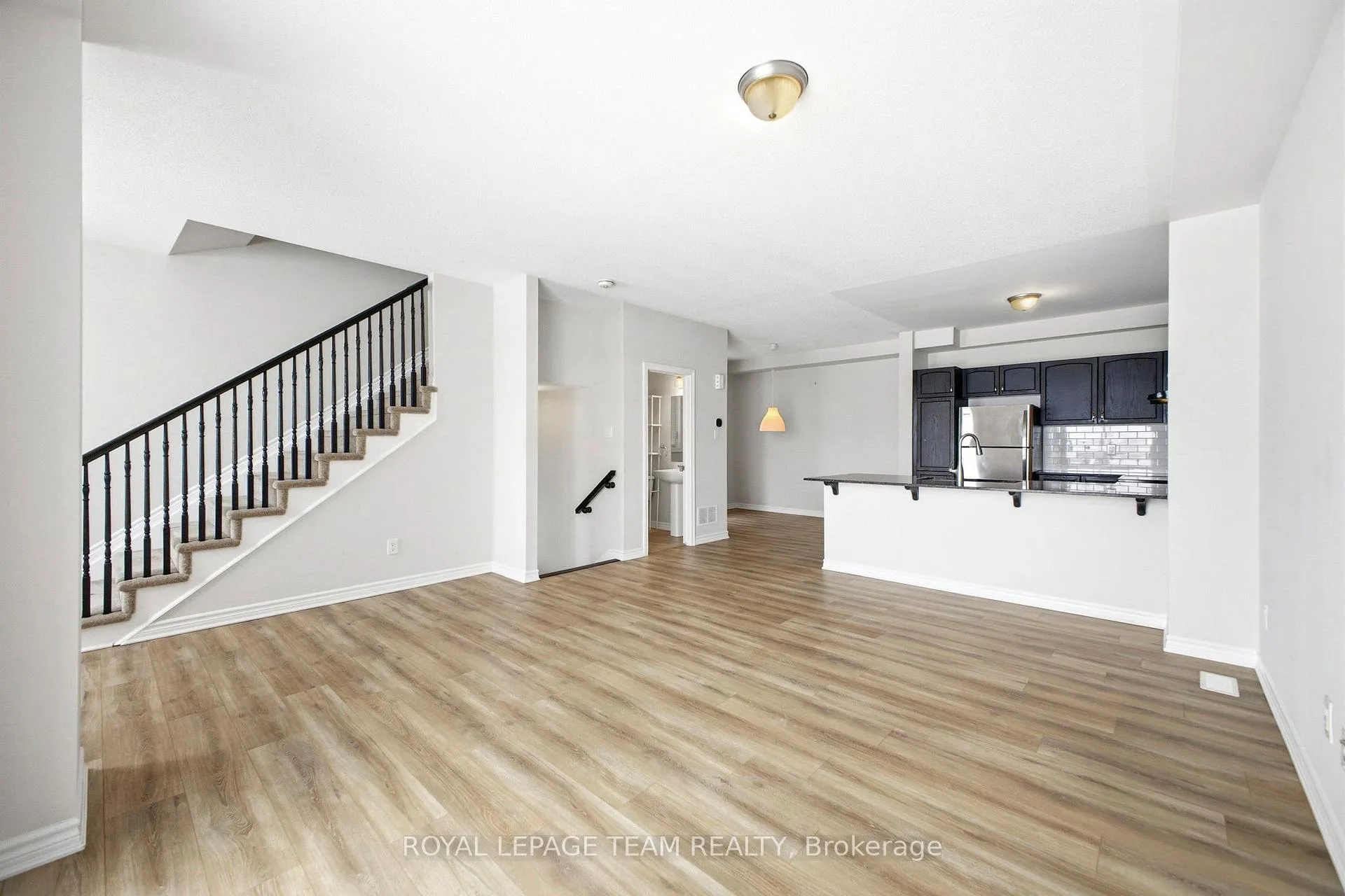 Photo 6 of 362 Aphelion Crescent, Ottawa, Barrhaven - Half Moon Bay — HOMEH