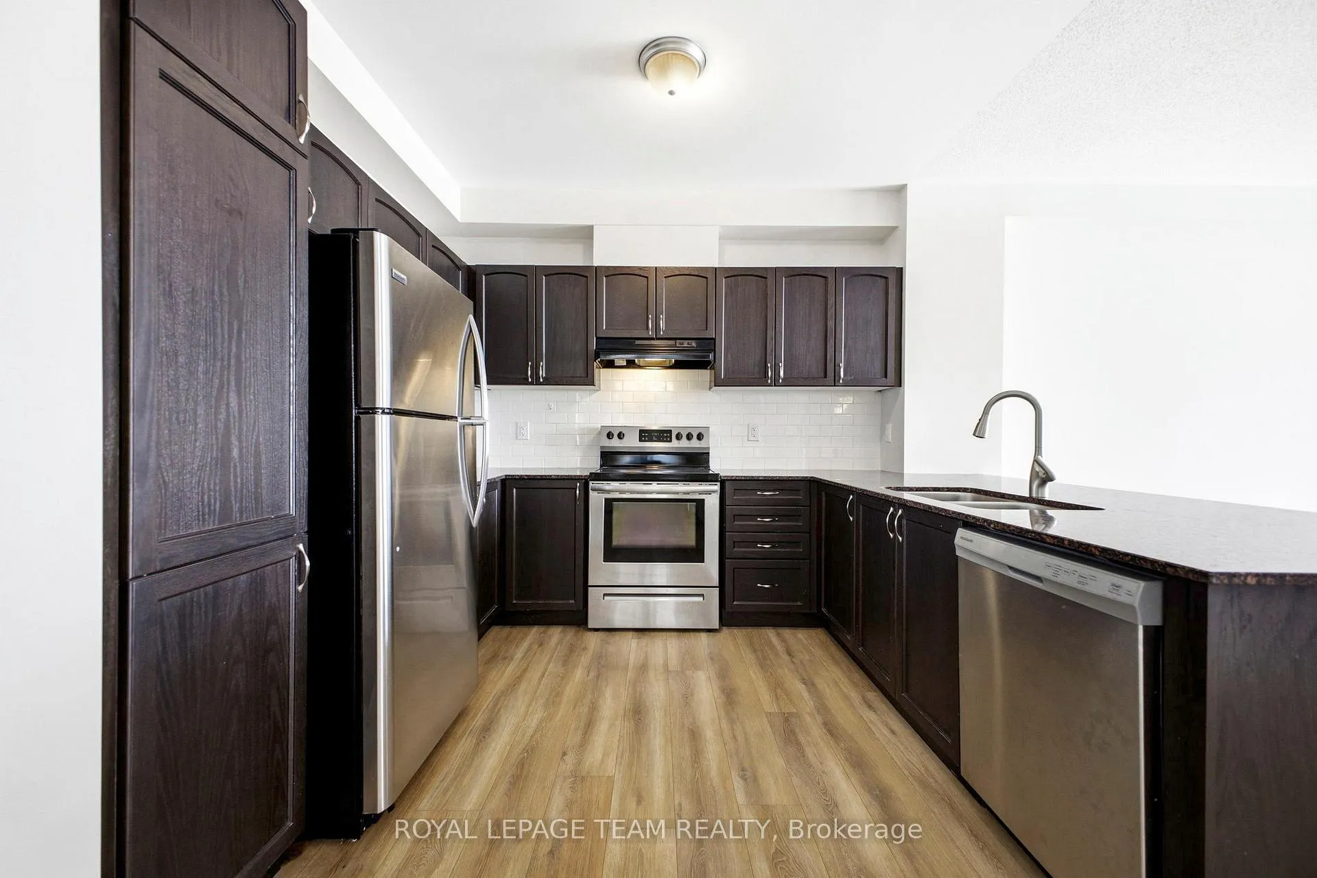 Photo 13 of 362 Aphelion Crescent, Ottawa, Barrhaven - Half Moon Bay — HOMEH