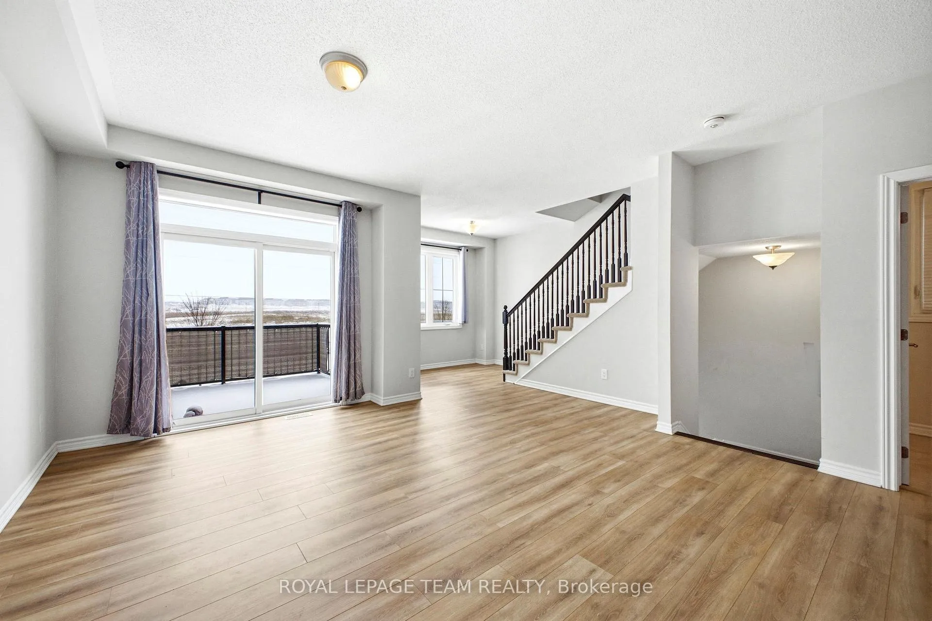 Photo 16 of 362 Aphelion Crescent, Ottawa, Barrhaven - Half Moon Bay — HOMEH