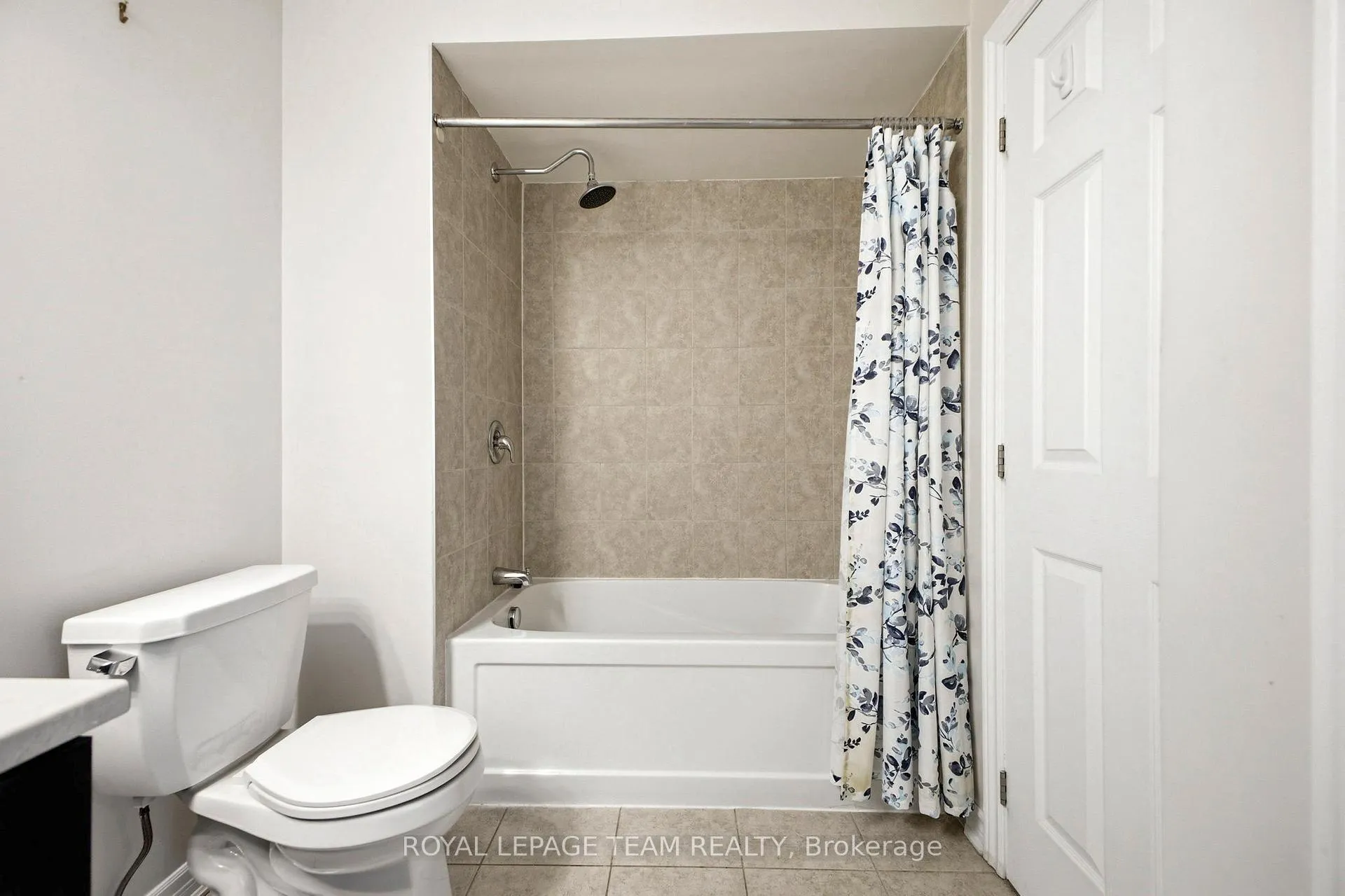 Photo 22 of 362 Aphelion Crescent, Ottawa, Barrhaven - Half Moon Bay — HOMEH