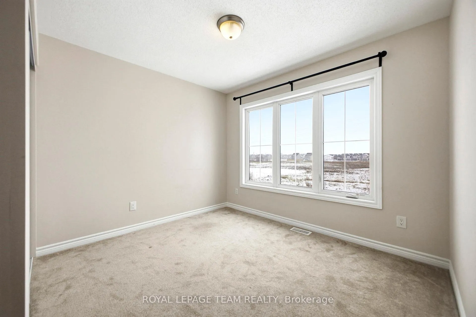Photo 24 of 362 Aphelion Crescent, Ottawa, Barrhaven - Half Moon Bay — HOMEH
