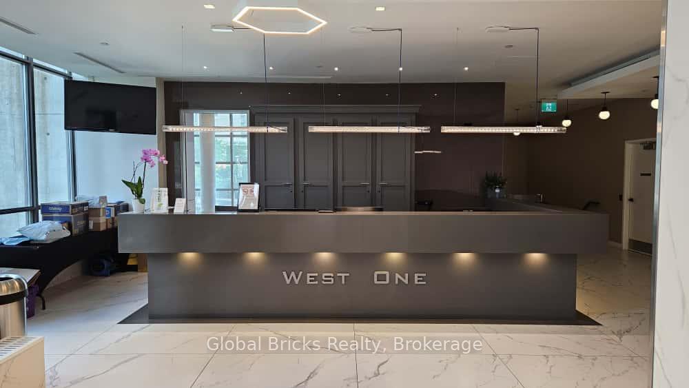 Photo 4 of Unit 1003, 11 Brunel Court, Toronto, Waterfront Communities — HOMEH
