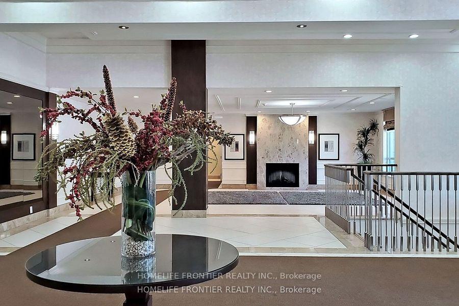 Photo 3 of Unit 1601, 20 North Park Road, Vaughan, Beverley Glen — HOMEH