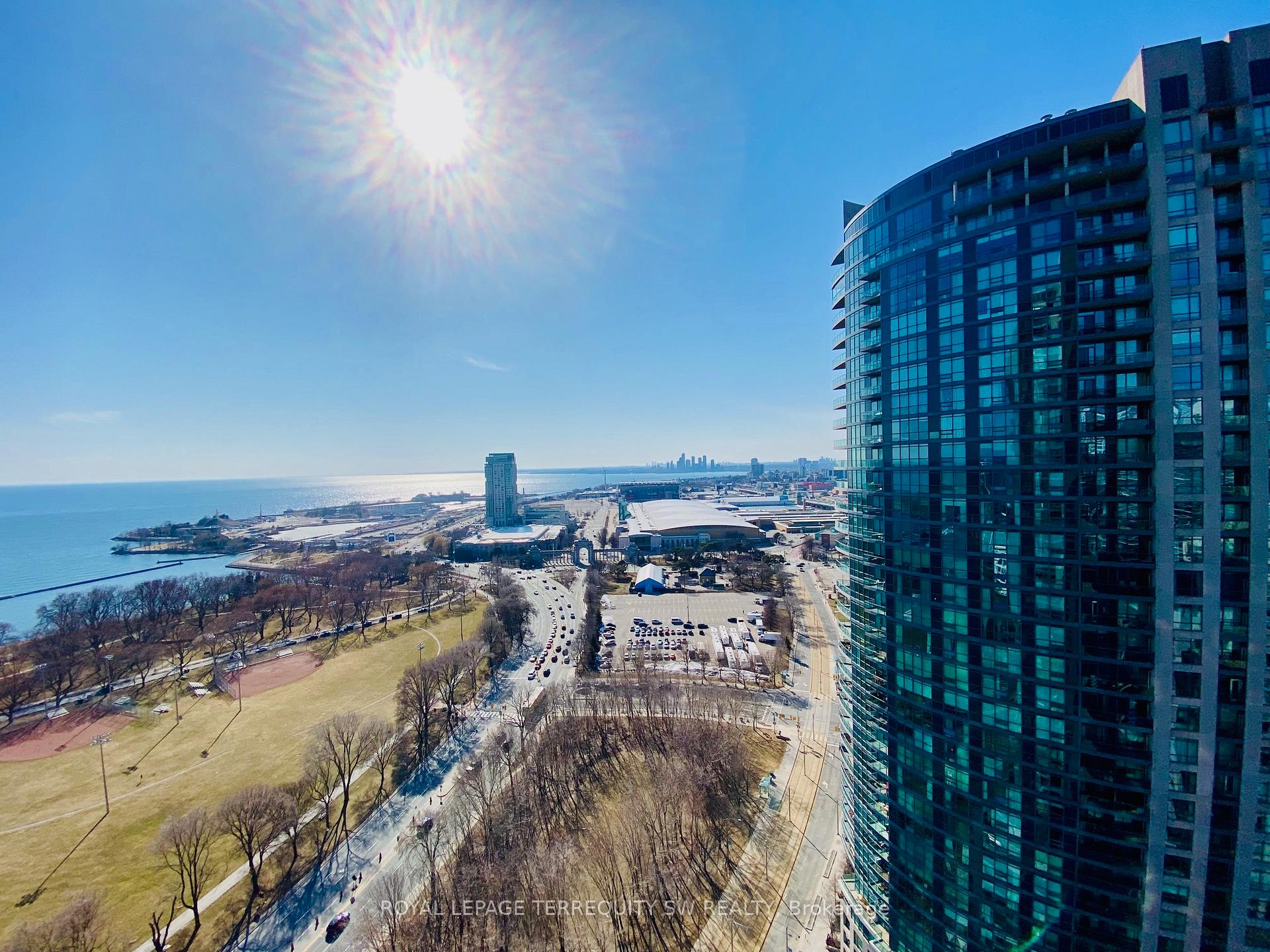 Photo 14 of Unit 2907, 215 Fort York Boulevard, Toronto, Niagara — HOMEH