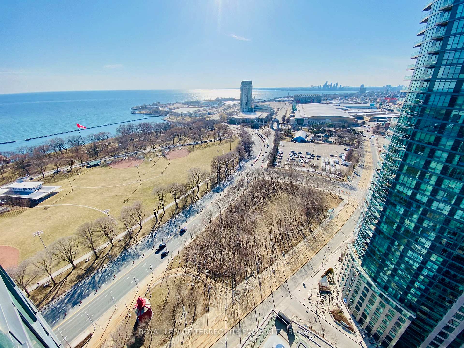 Photo 15 of Unit 2907, 215 Fort York Boulevard, Toronto, Niagara — HOMEH