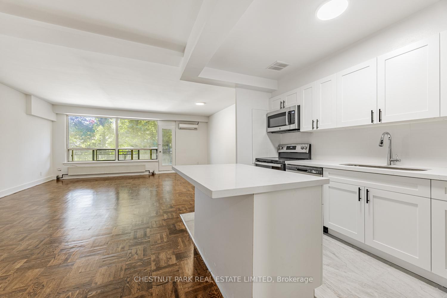 Photo 6 of Unit 103, 2500 Bathurst Street, Toronto, Forest Hill North — HOMEH