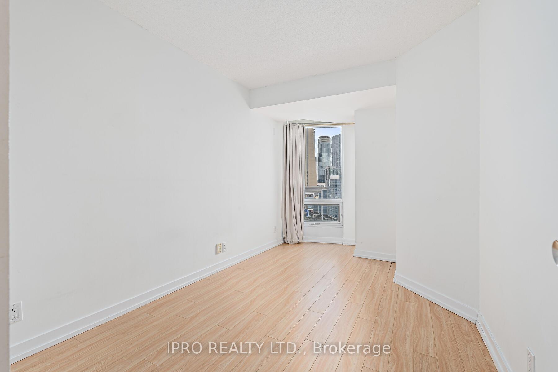 Photo 7 of Unit 1808, 373 Front Street W, Toronto, Waterfront Communities — HOMEH