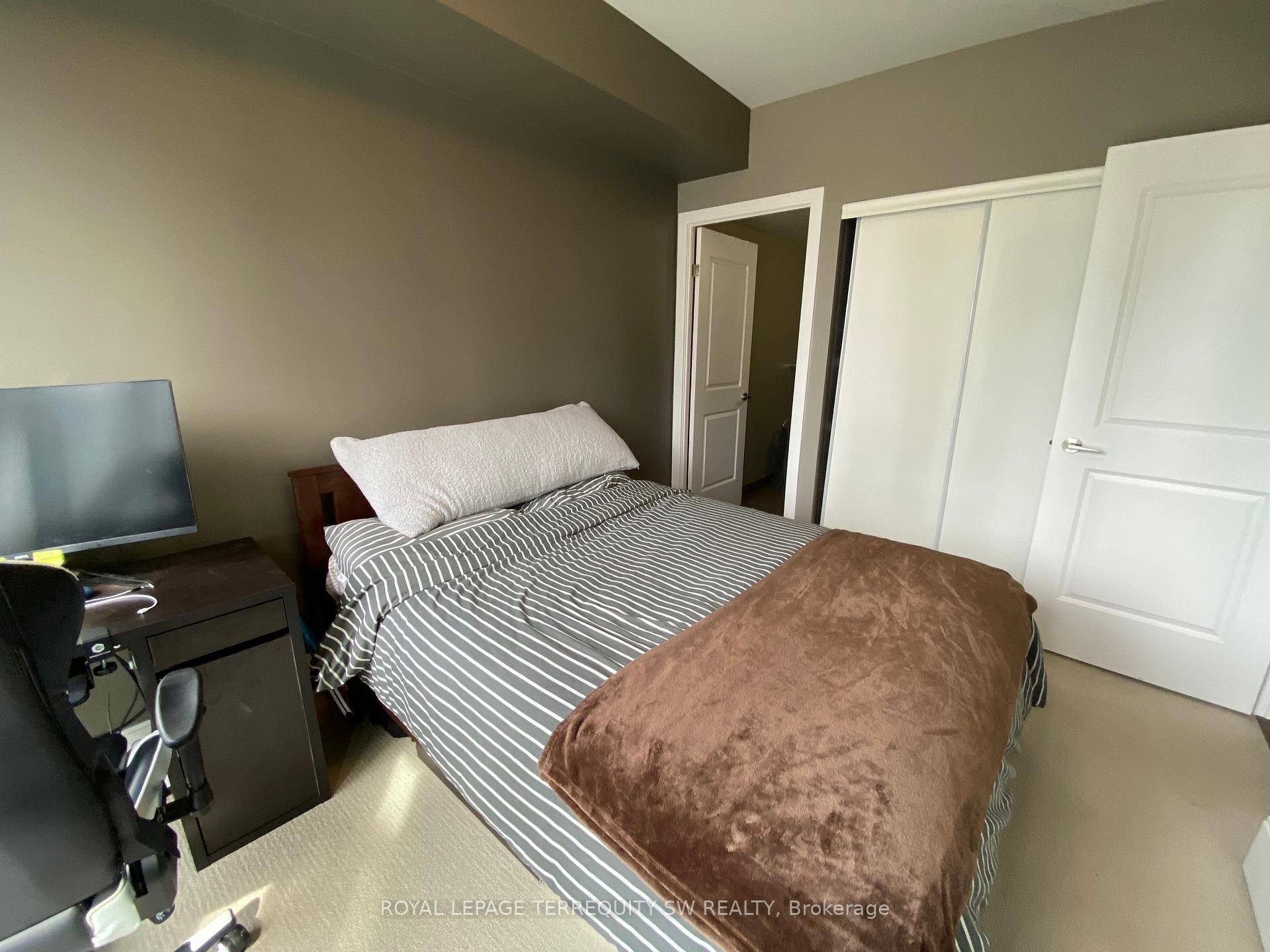 Photo 12 of Unit 330, 560 Front Street W, Toronto, Waterfront Communities — HOMEH