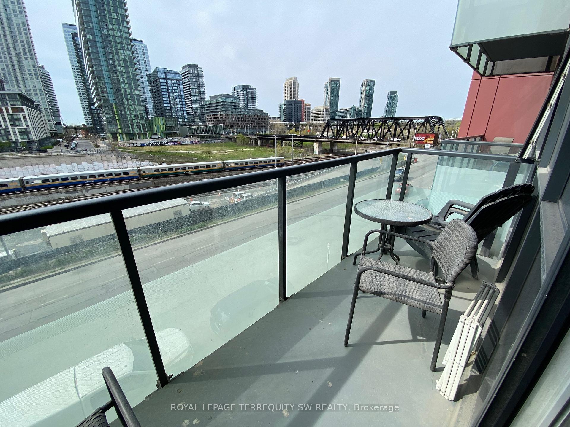 Photo 16 of Unit 330, 560 Front Street W, Toronto, Waterfront Communities — HOMEH