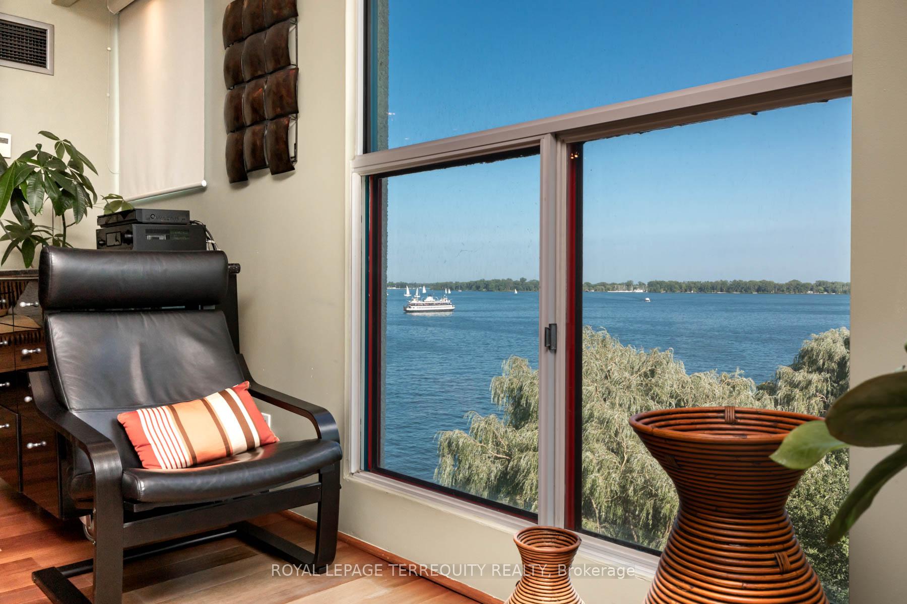 Photo 4 of Unit 708 LT, 99 Harbour Square, Toronto, Waterfront Communities — HOMEH