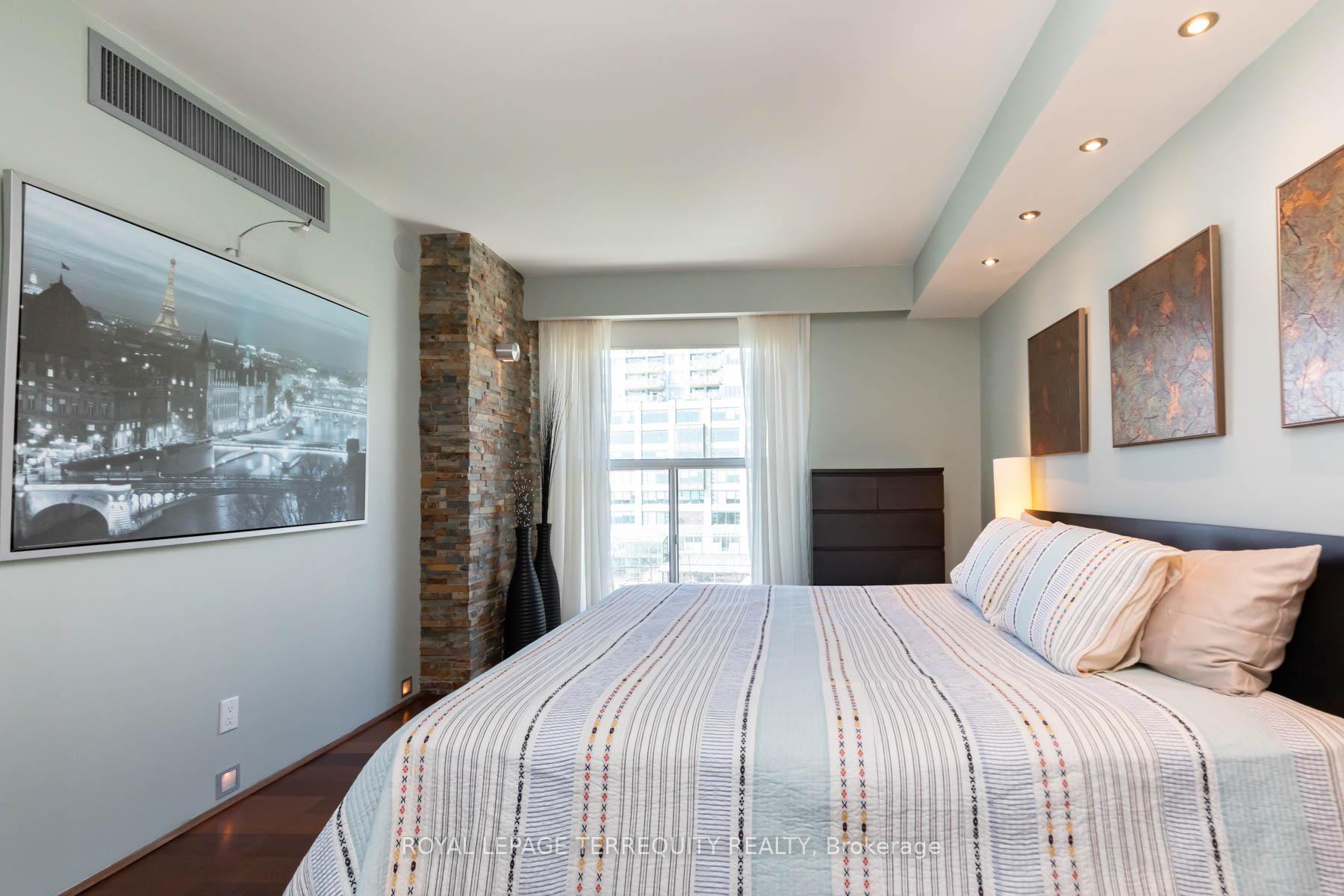 Photo 16 of Unit 708 LT, 99 Harbour Square, Toronto, Waterfront Communities — HOMEH