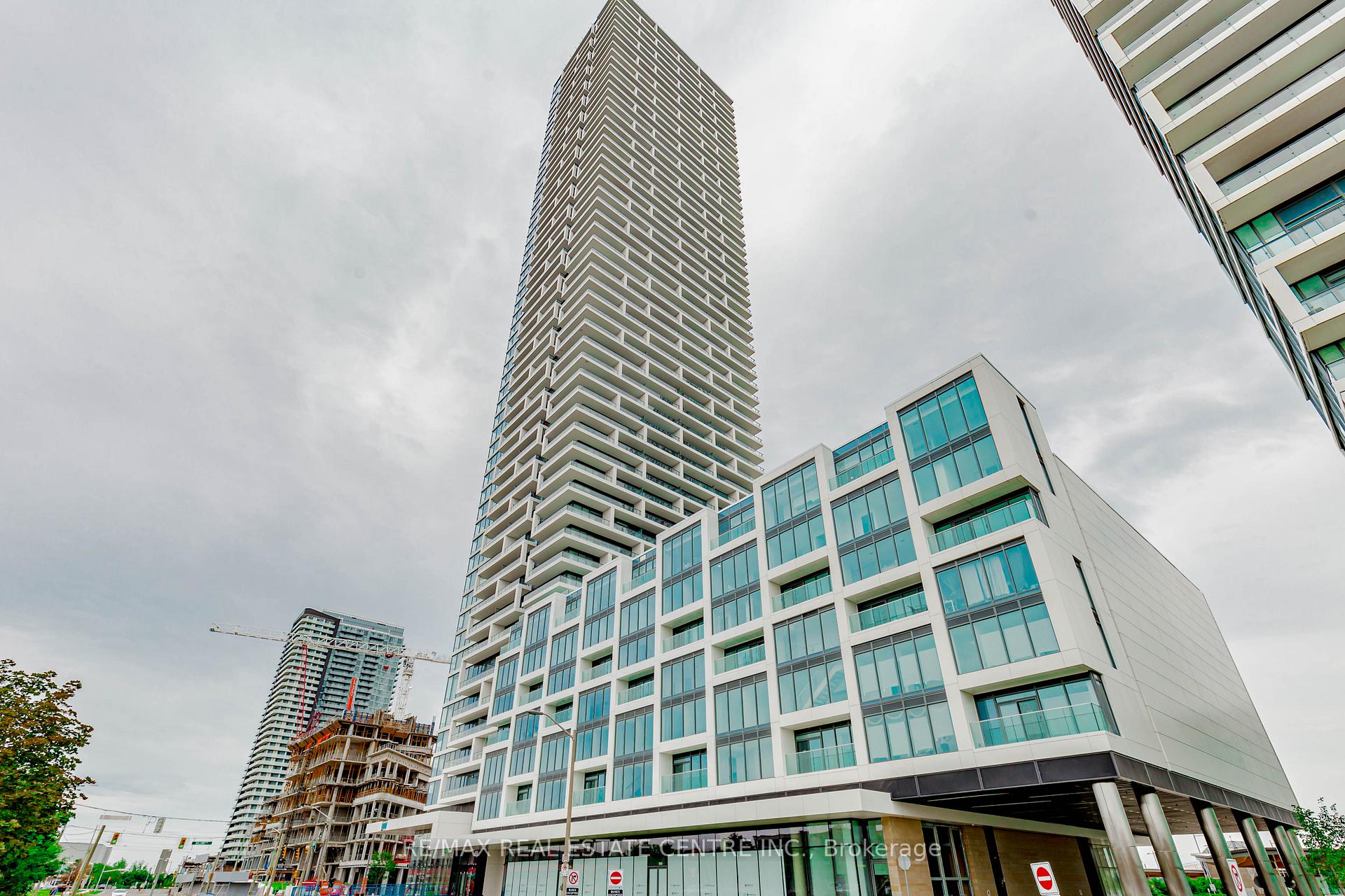Front of Unit 5505, 950 Portage Parkway