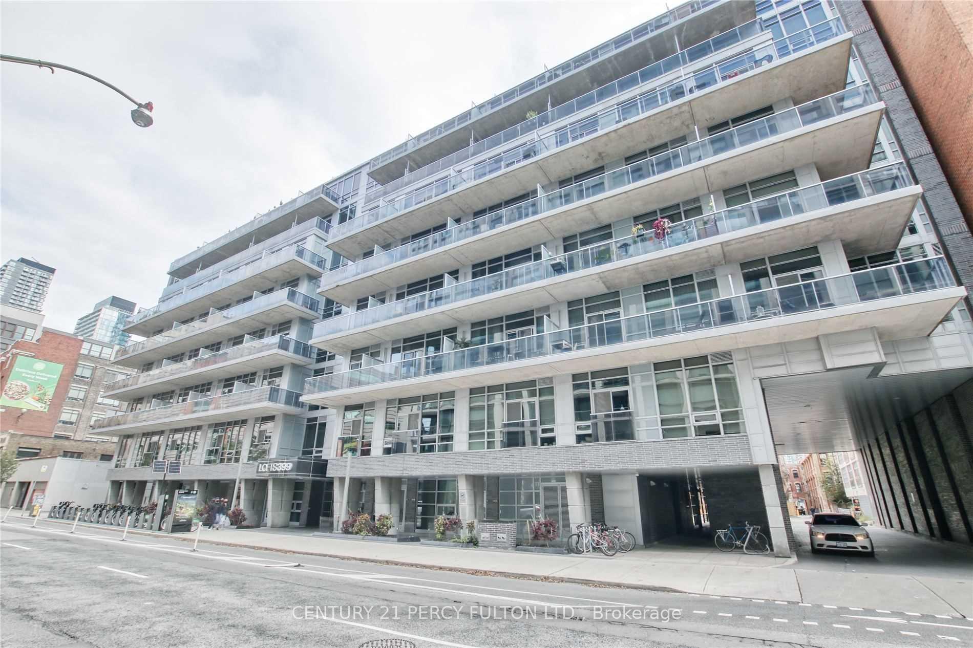Front of Unit 416, 399 Adelaide Street W