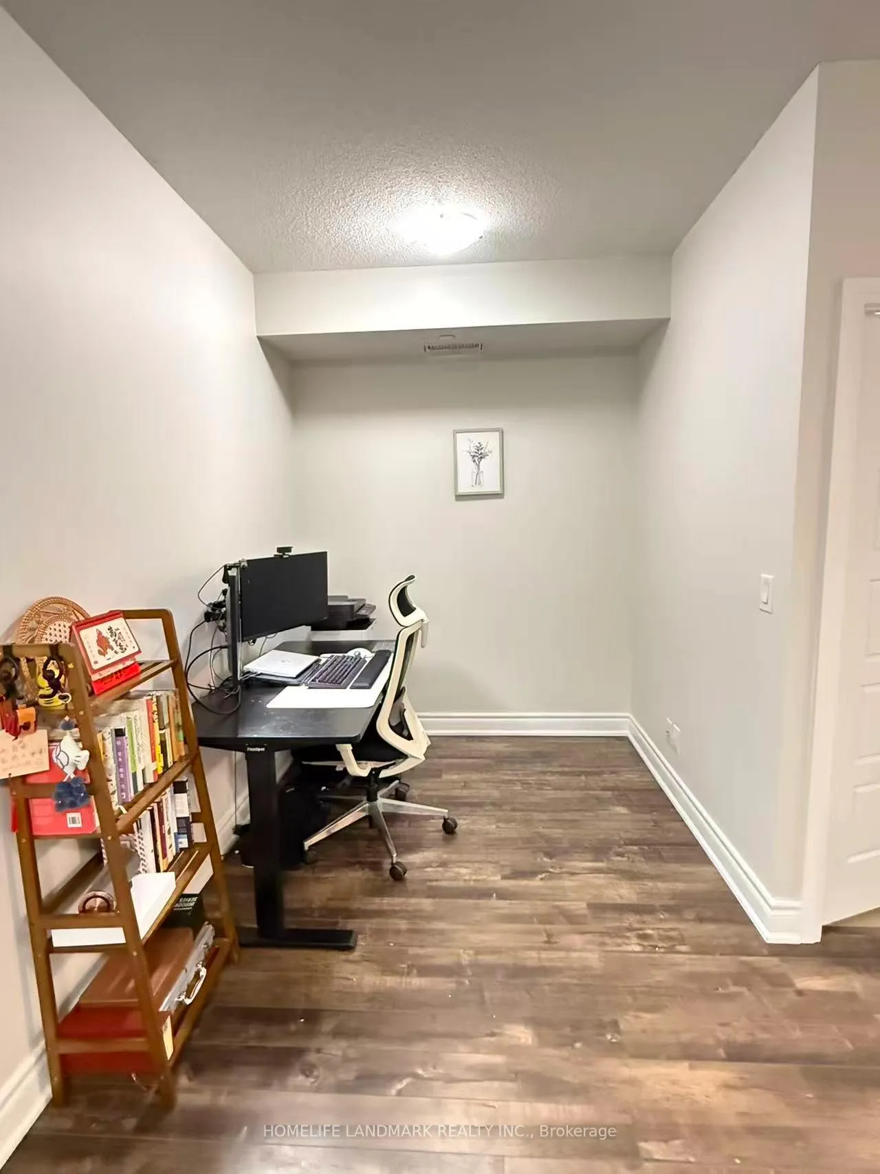 Photo 5 of Unit 229, 8228 Birchmount Road, Markham, Unionville — HOMEH