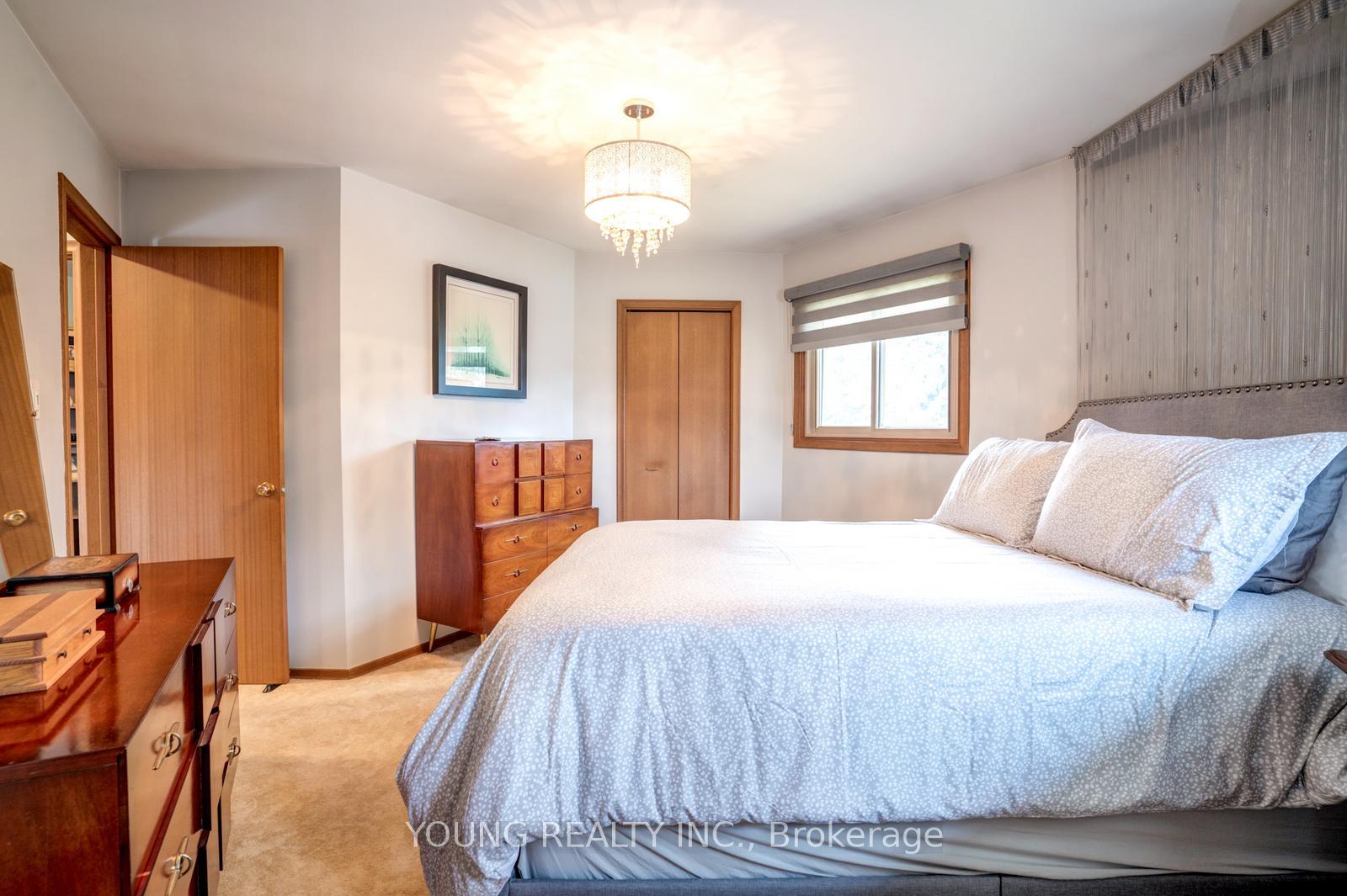 Photo 19 of 125 Cousins Drive E, Aurora, Aurora Grove — HOMEH