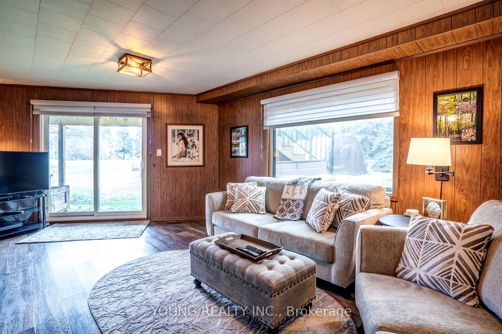 Photo 30 of 125 Cousins Drive E, Aurora, Aurora Grove — HOMEH