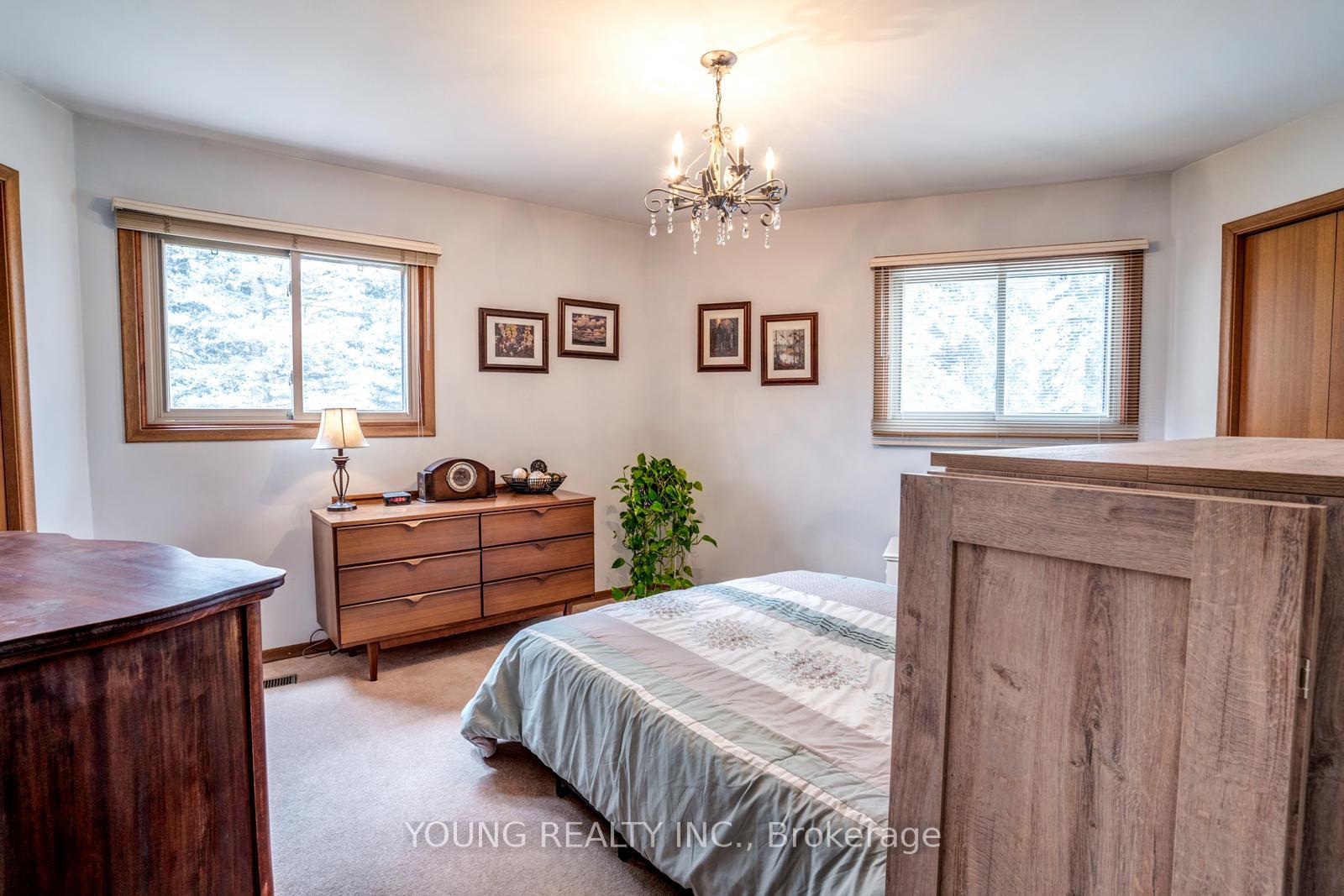 Photo 29 of 125 Cousins Drive E, Aurora, Aurora Grove — HOMEH