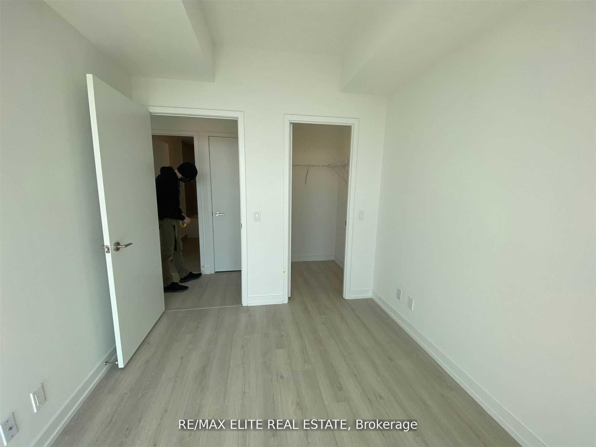 Photo 4 of Unit 2808, 33 Helendale Avenue, Toronto, Yonge-Eglinton — HOMEH