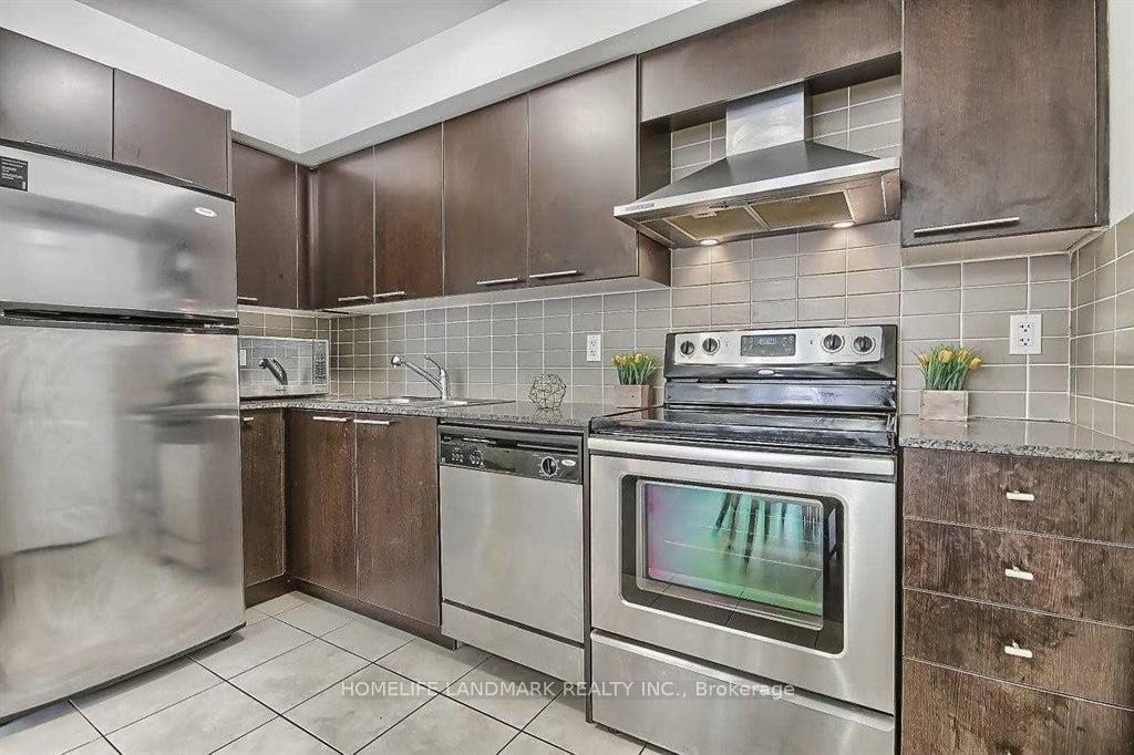 Photo 8 of Unit 242, 318 John Street, Markham, Aileen-Willowbrook — HOMEH