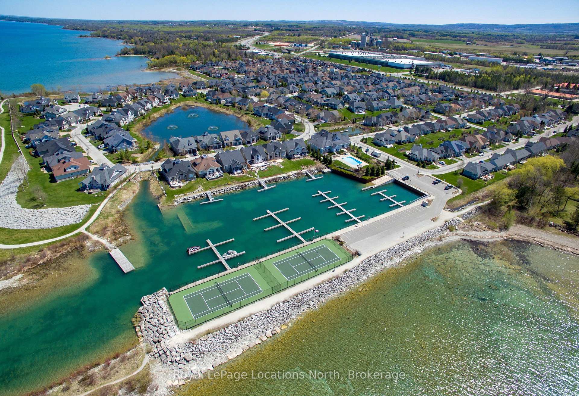Photo 2 of 21 Marine View Drive, Collingwood — HOMEH