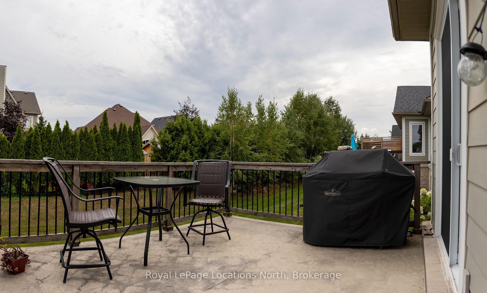 Photo 10 of 21 Marine View Drive, Collingwood — HOMEH