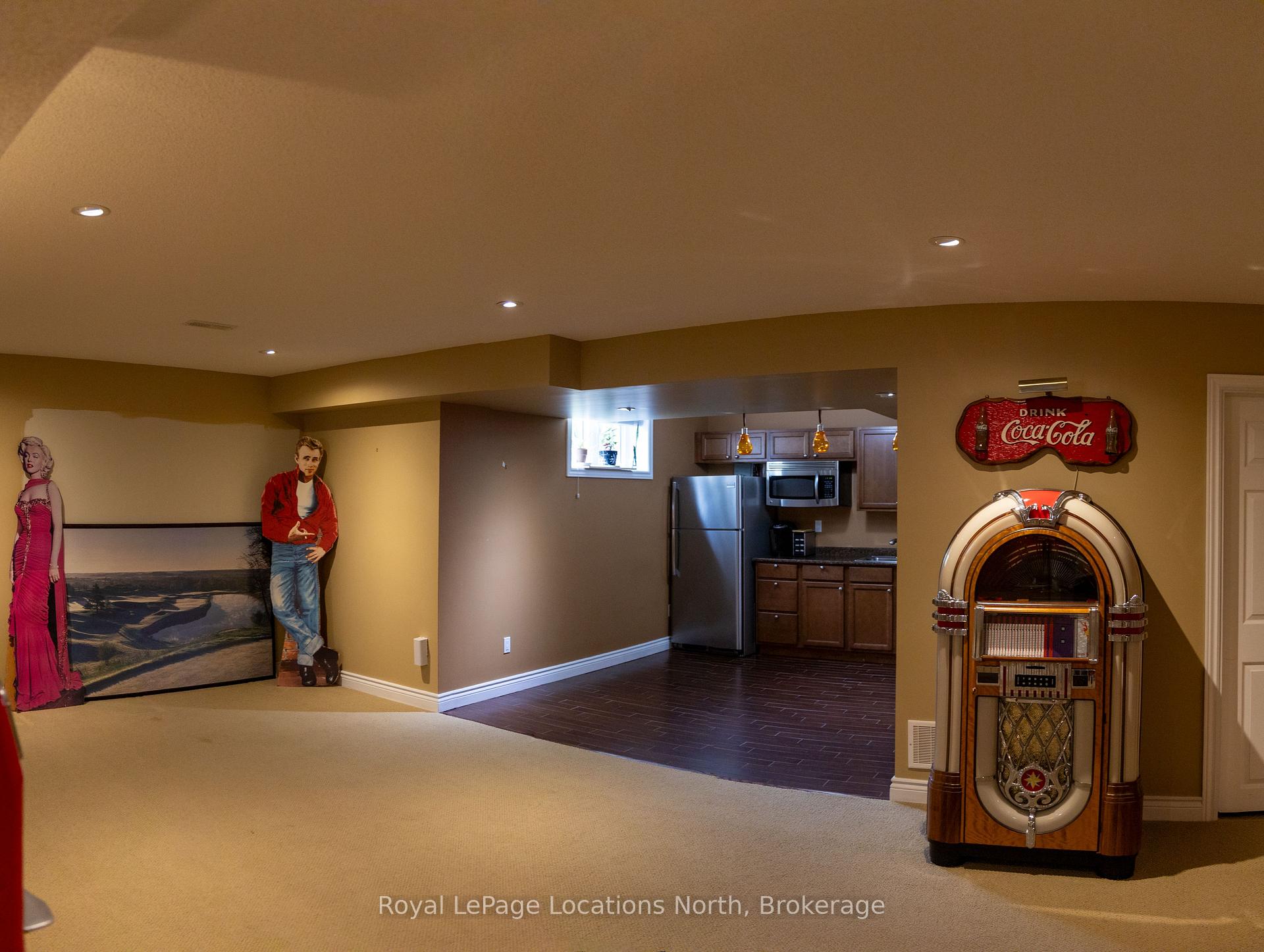 Photo 14 of 21 Marine View Drive, Collingwood — HOMEH