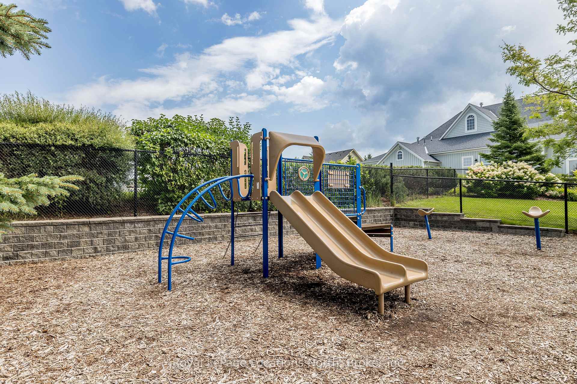Photo 29 of 21 Marine View Drive, Collingwood — HOMEH