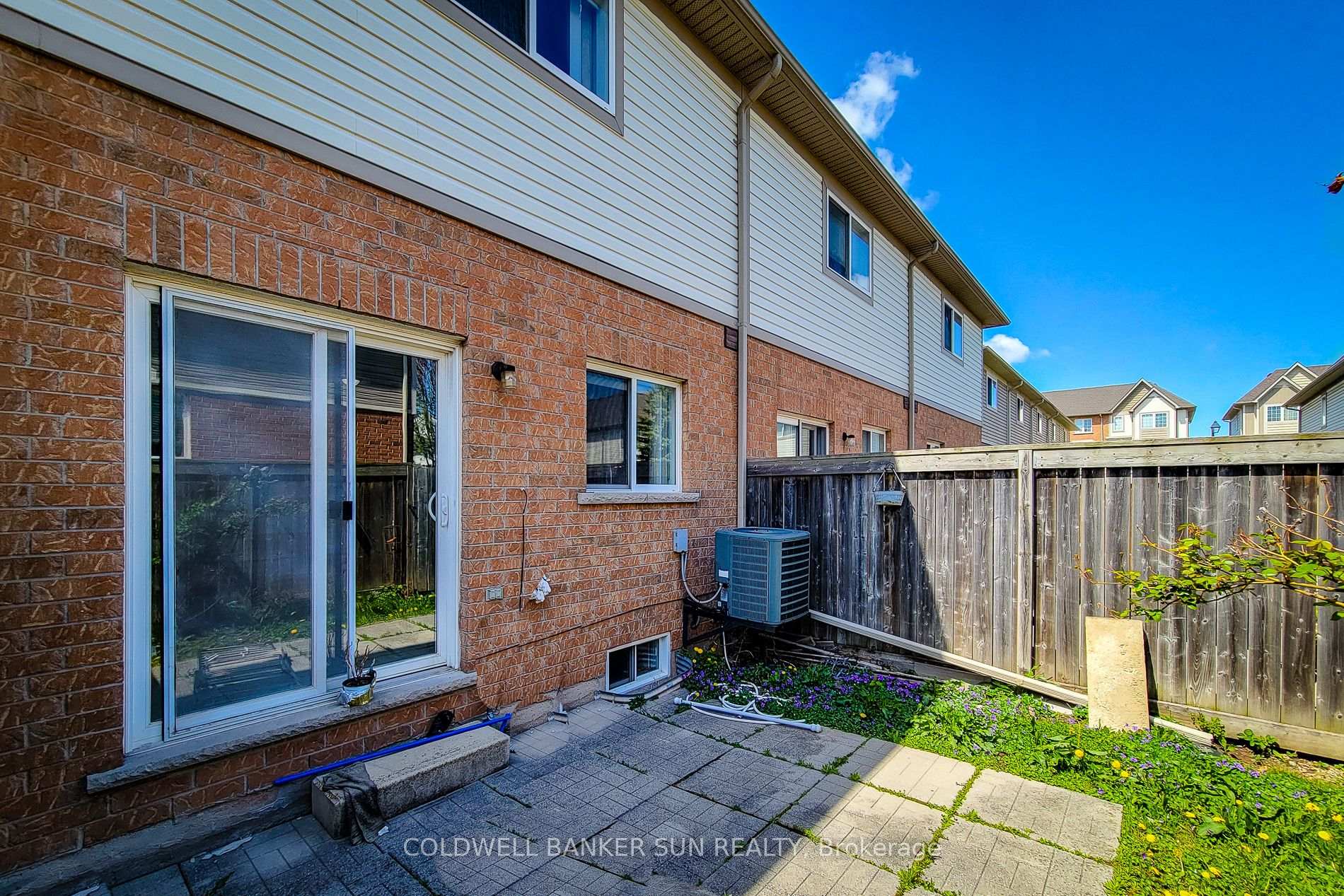 Photo 4 of Unit 49, 170 Dewitt Road, Hamilton, Stoney Creek — HOMEH