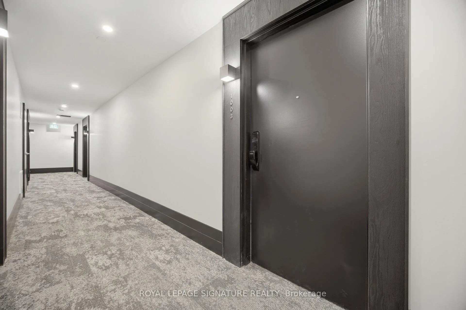 Photo 4 of Unit 1003, 461 Green Road, Hamilton, Lakeshore — HOMEH