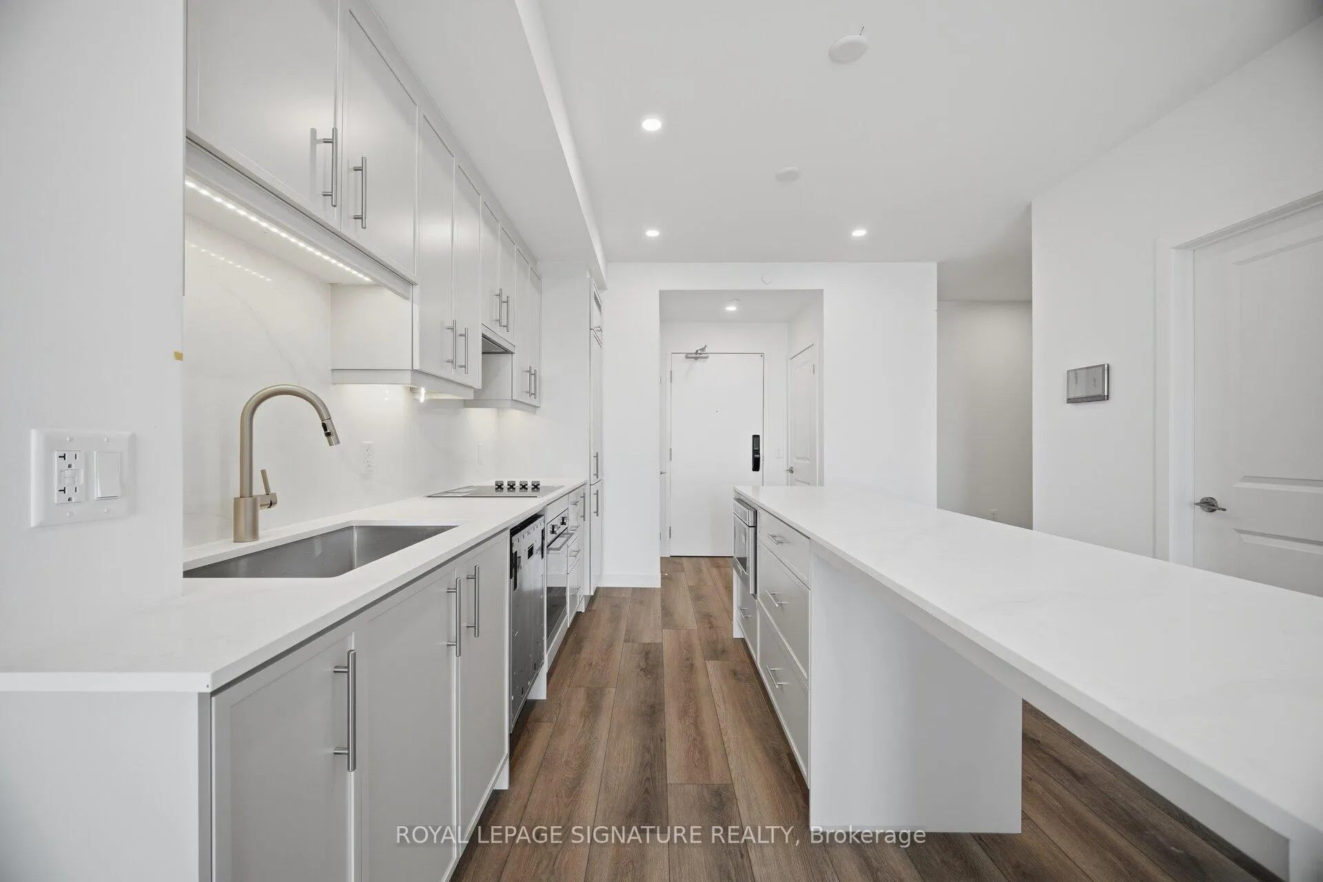 Photo 10 of Unit 1003, 461 Green Road, Hamilton, Lakeshore — HOMEH