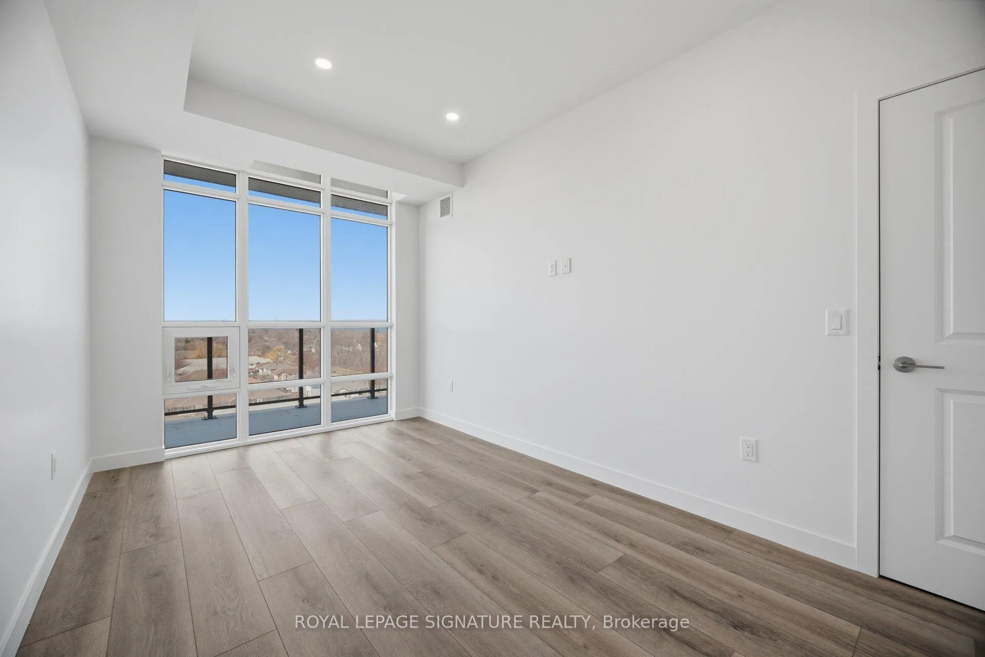 Photo 21 of Unit 1003, 461 Green Road, Hamilton, Lakeshore — HOMEH