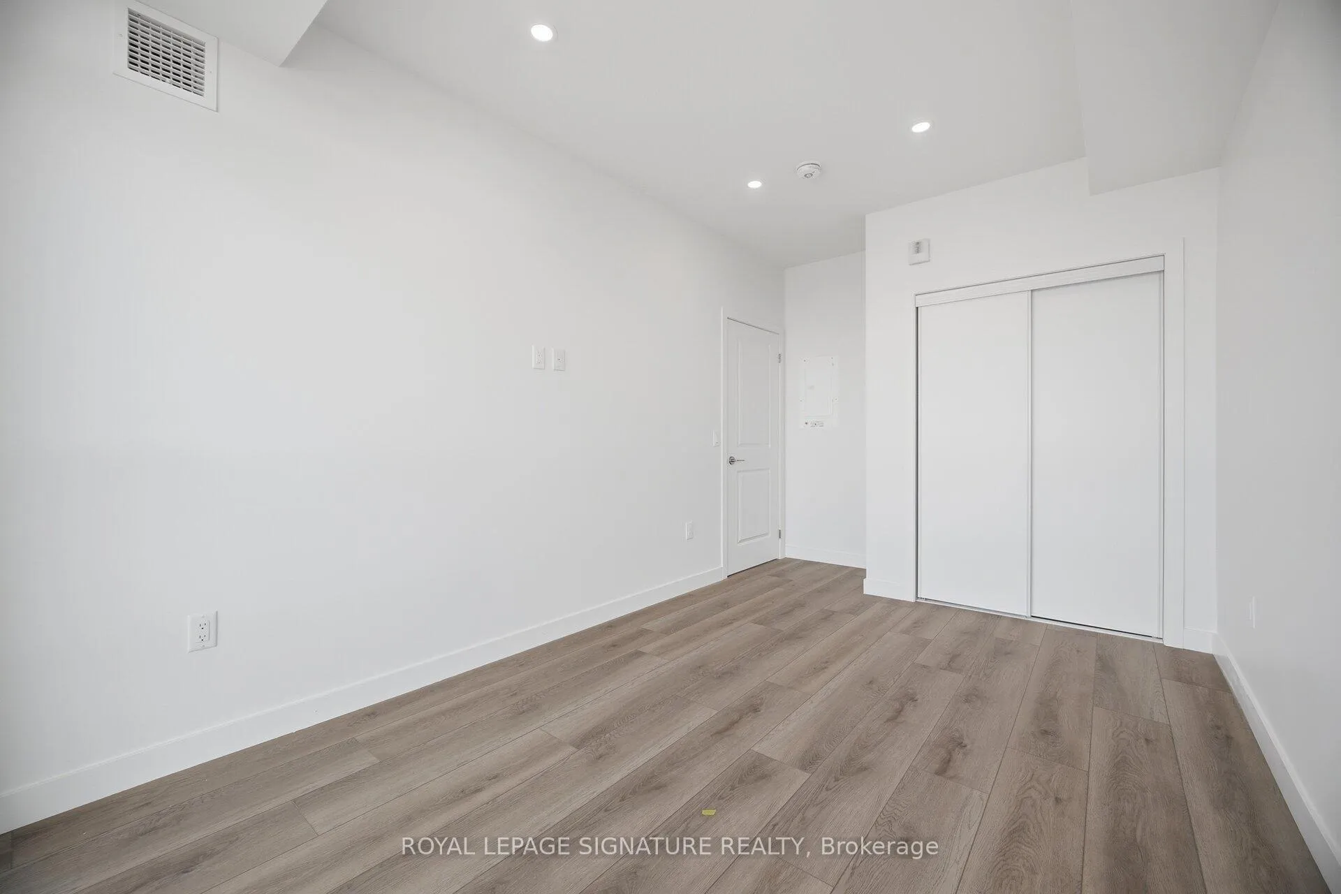 Photo 23 of Unit 1003, 461 Green Road, Hamilton, Lakeshore — HOMEH