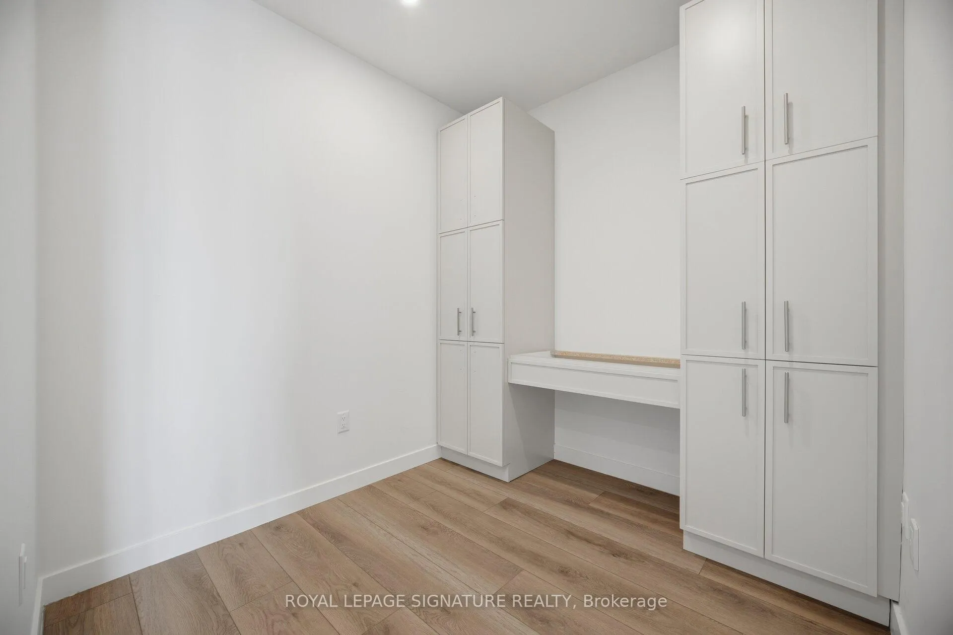 Photo 24 of Unit 1003, 461 Green Road, Hamilton, Lakeshore — HOMEH