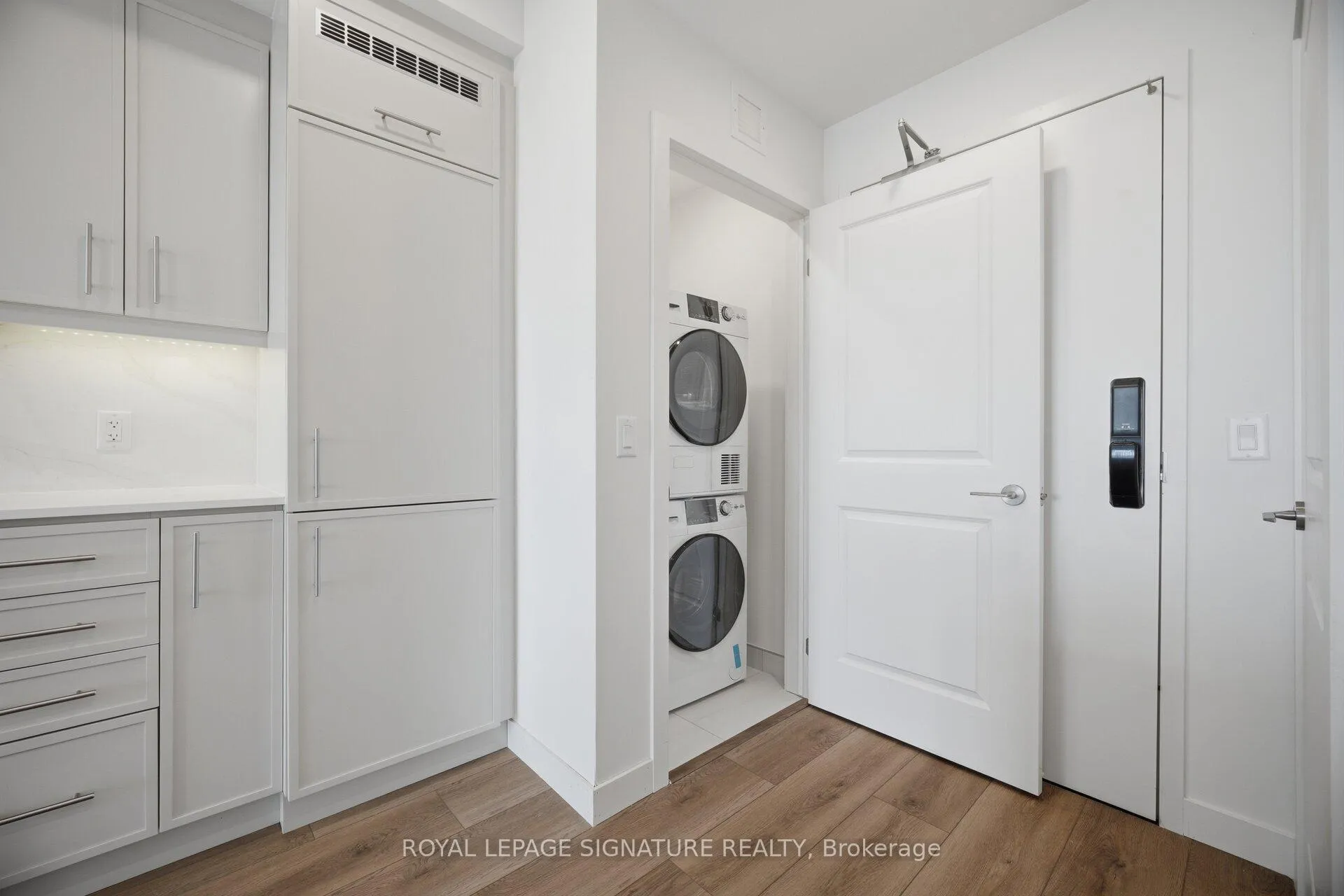 Photo 27 of Unit 1003, 461 Green Road, Hamilton, Lakeshore — HOMEH