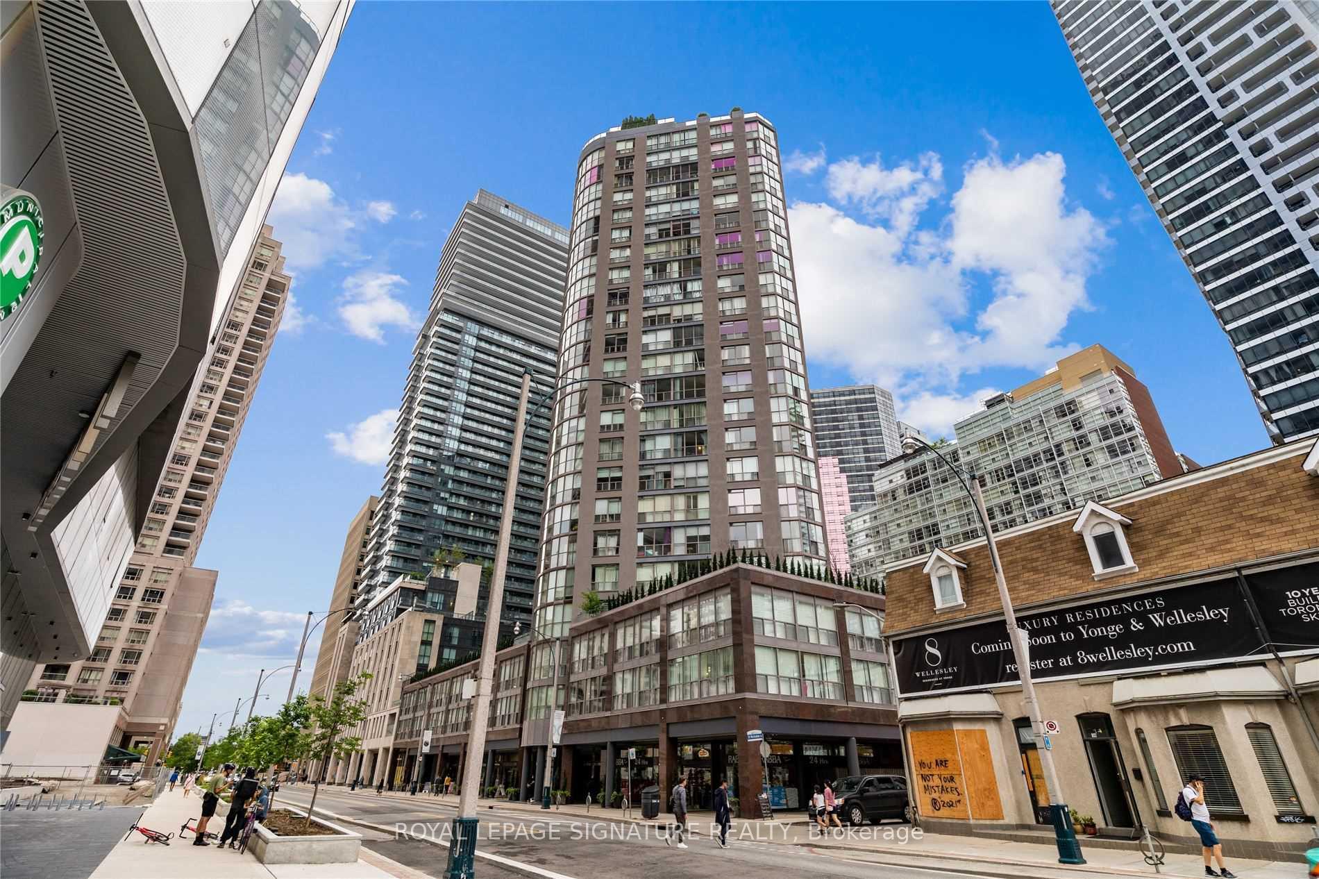 Front of Unit 2601, 24 Wellesley Street W