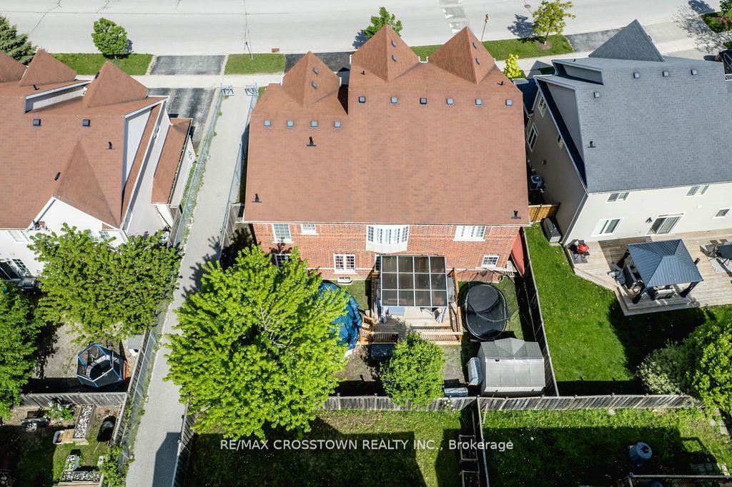 Photo 46 of 61 The Queensway, Barrie, Innis-Shore — HOMEH