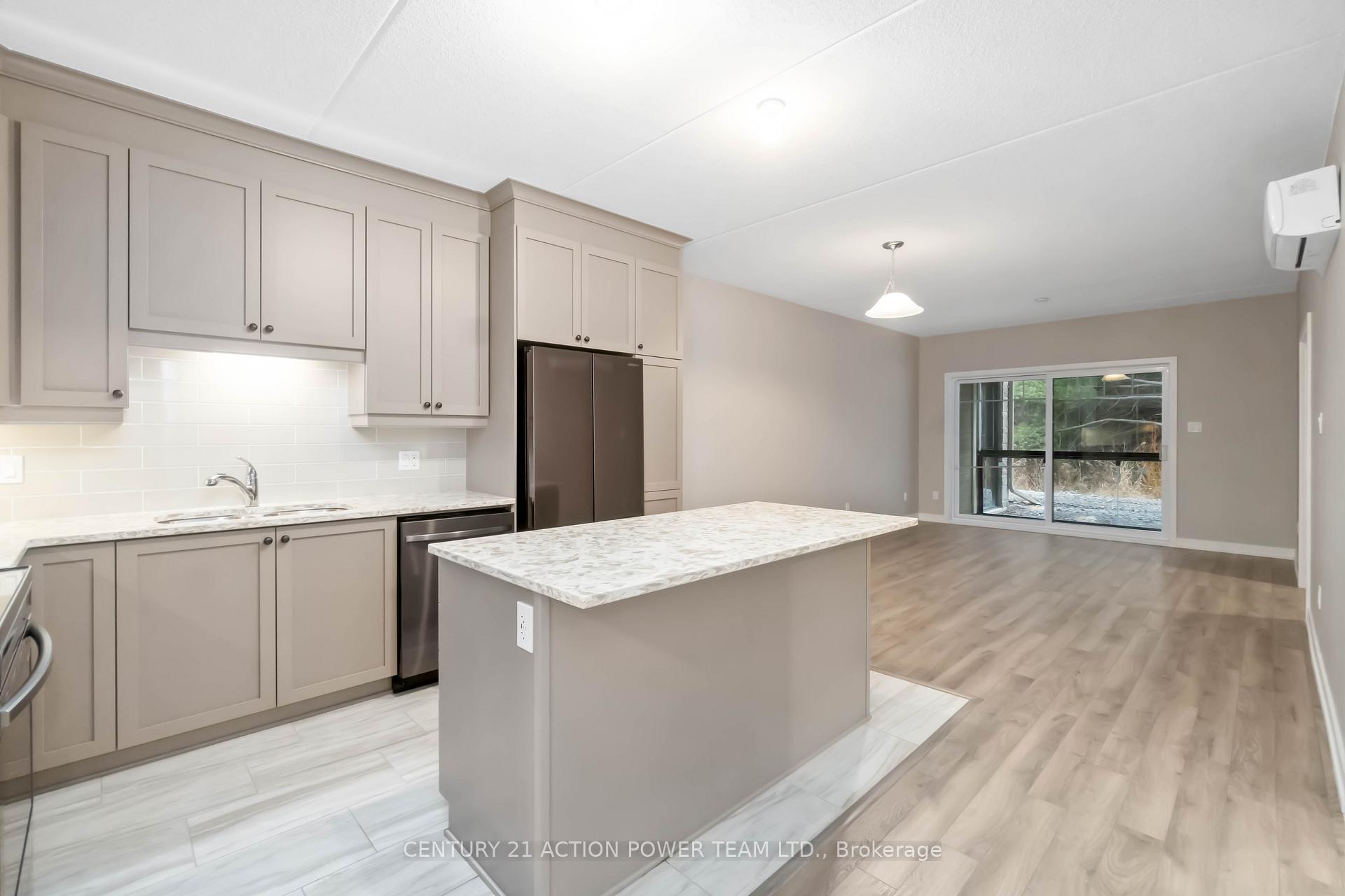 Photo 4 of Unit 209, 83 St Moritz Trail E, Embrun — HOMEH