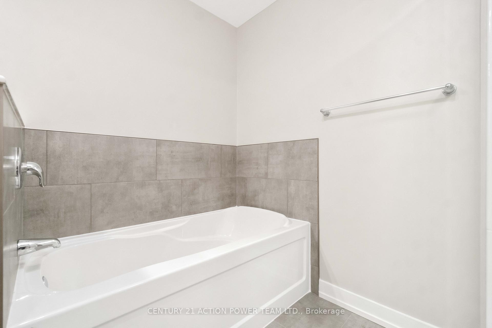 Photo 22 of Unit 209, 83 St Moritz Trail E, Embrun — HOMEH