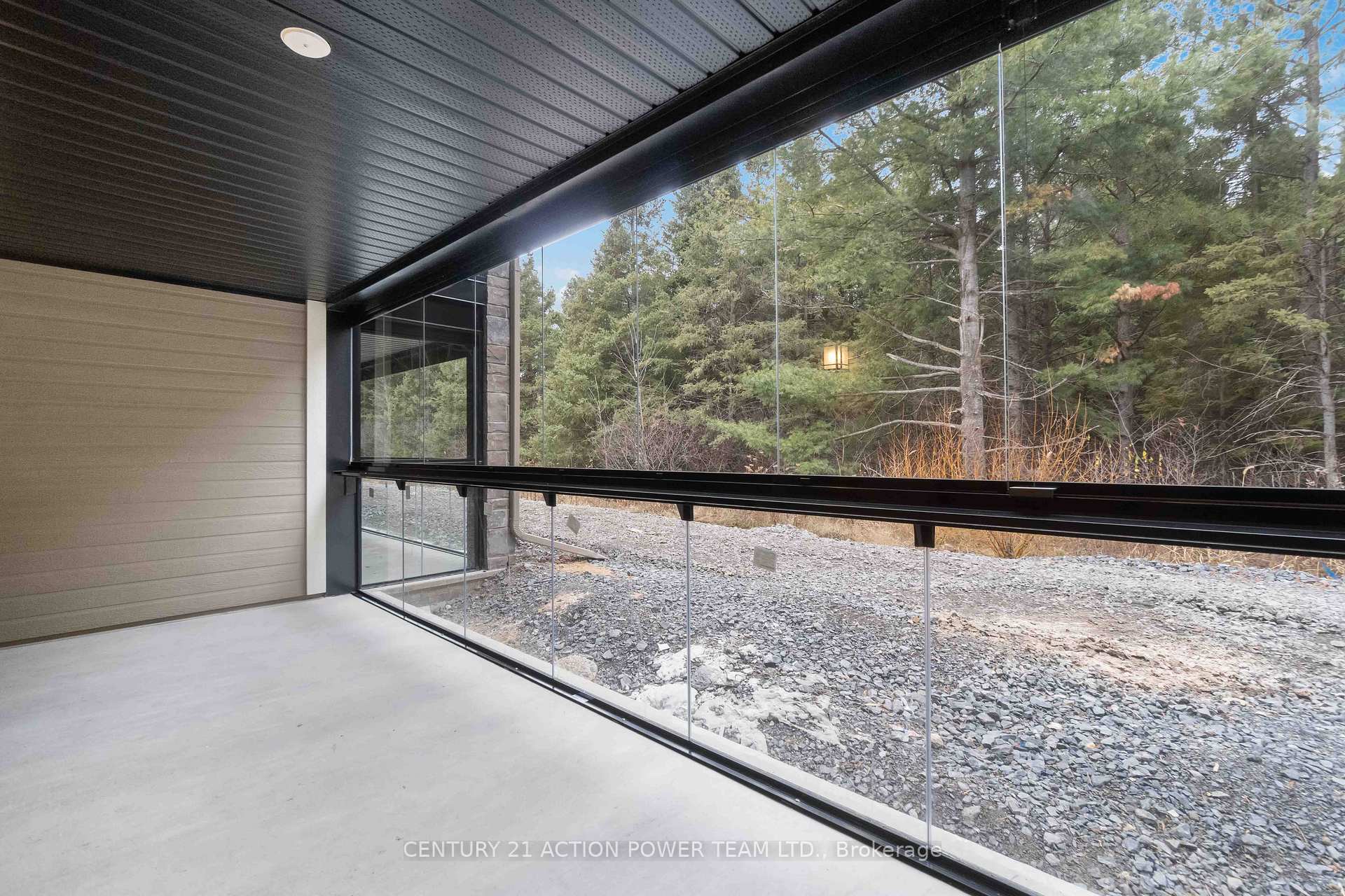 Photo 27 of Unit 209, 83 St Moritz Trail E, Embrun — HOMEH