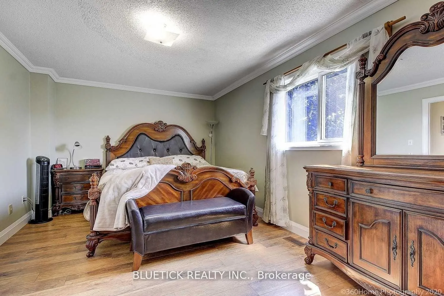 Photo 5 of 192 Simmons Boulevard, Brampton, Madoc — HOMEH