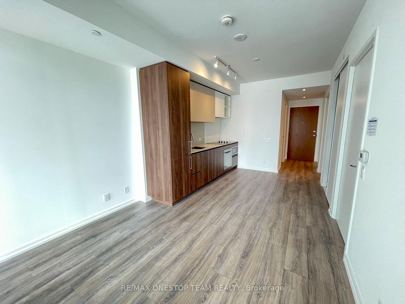 Photo 7 of Unit 1009, 1000 Portage Parkway, Vaughan, Vaughan Corporate Centre — HOMEH
